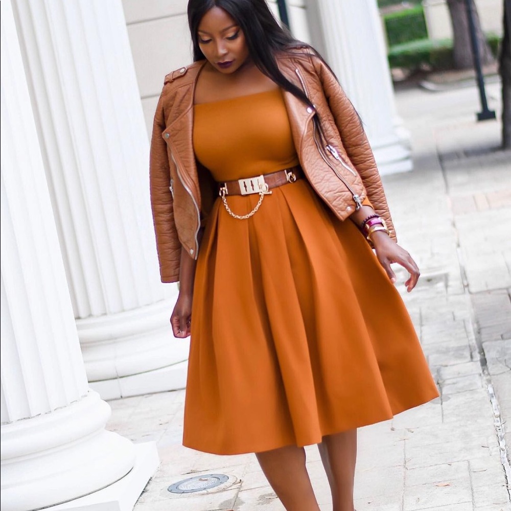 HM camel midi circle skirt Medium